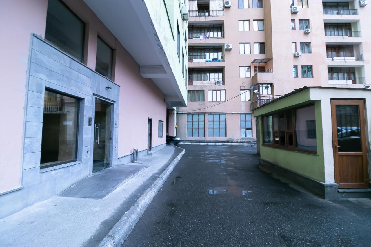 Stay Inn Apartments At Buzand 13 Street يريفان المظهر الخارجي الصورة